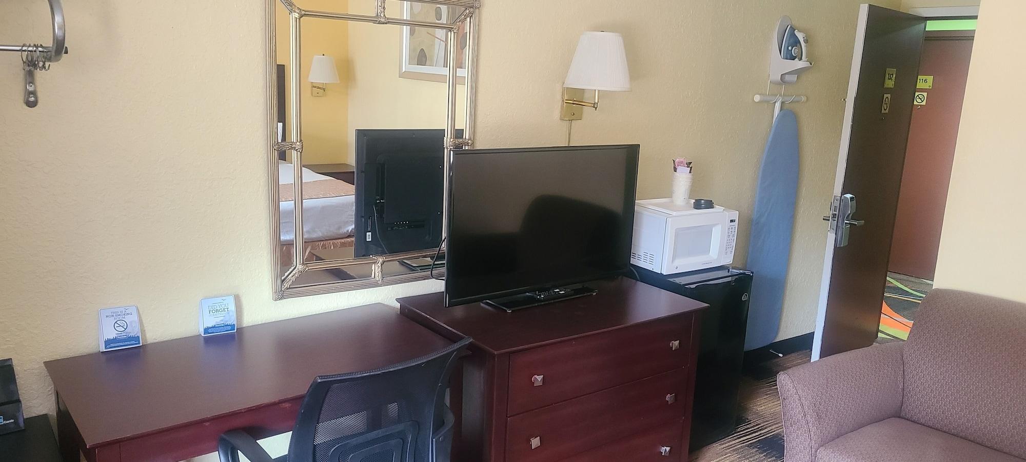 Travelodge By Wyndham Airport Platte City Екстериор снимка