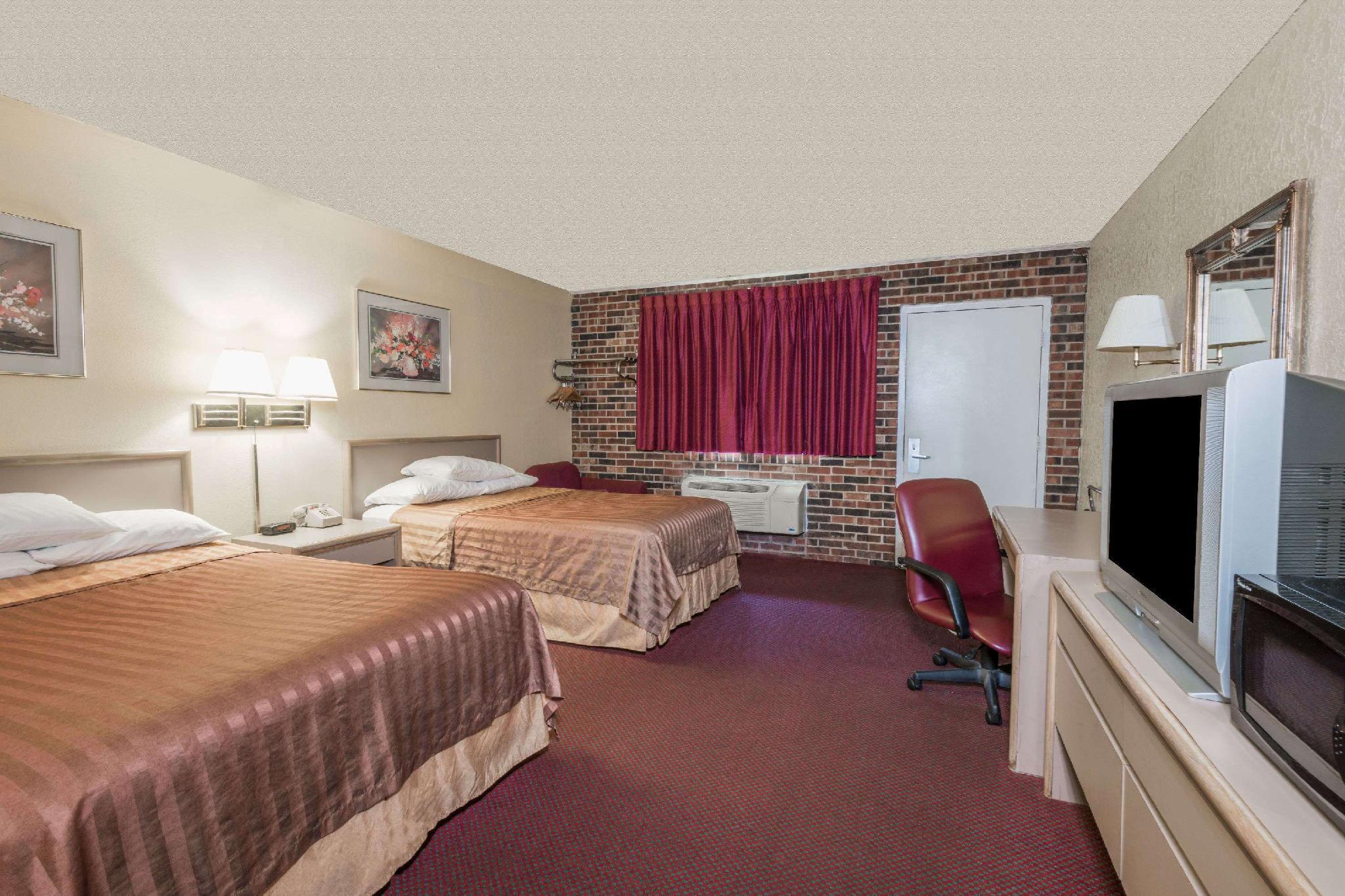 Travelodge By Wyndham Airport Platte City Екстериор снимка