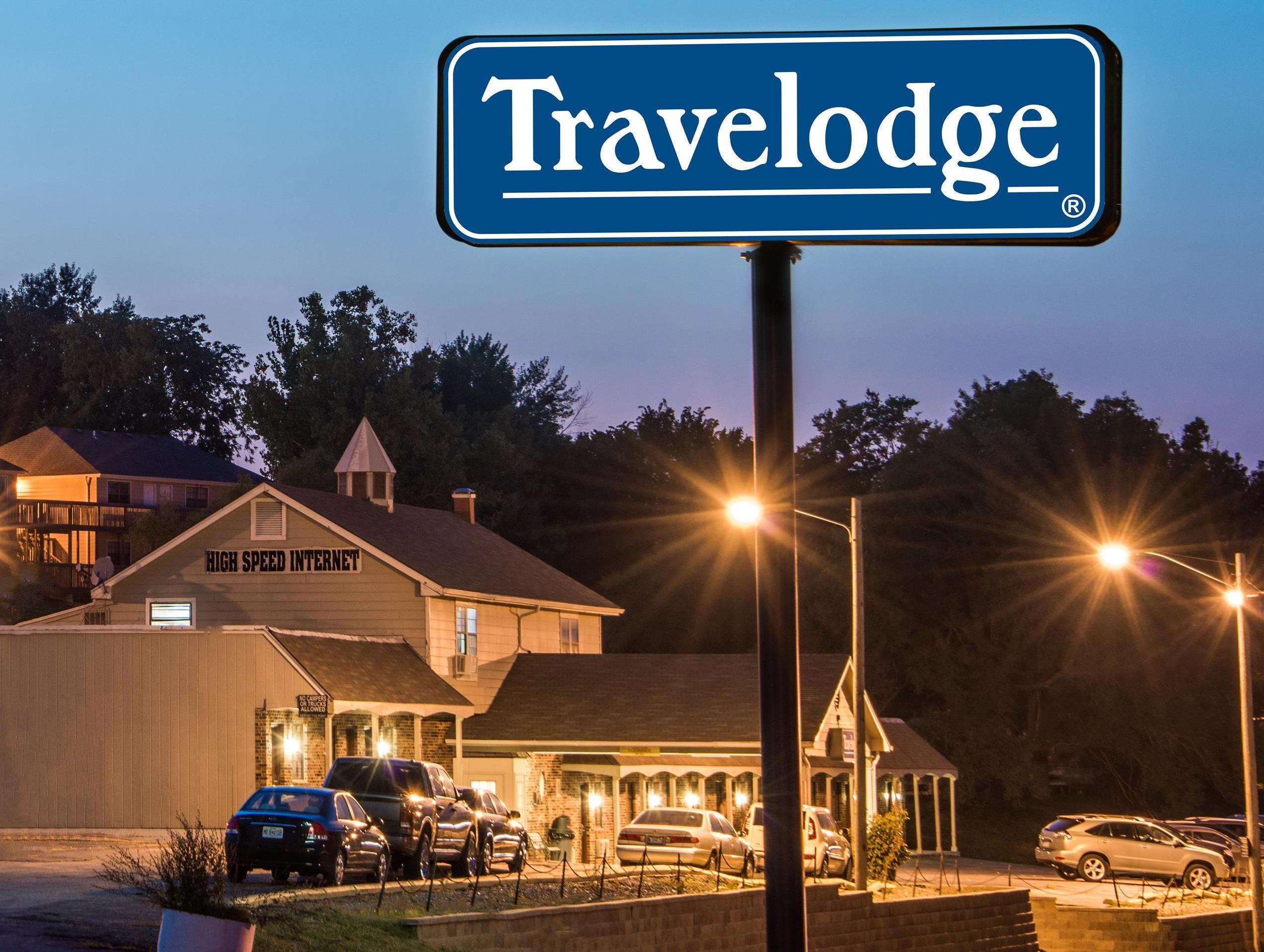 Travelodge By Wyndham Airport Platte City Екстериор снимка