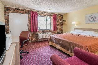 Travelodge By Wyndham Airport Platte City Стая снимка
